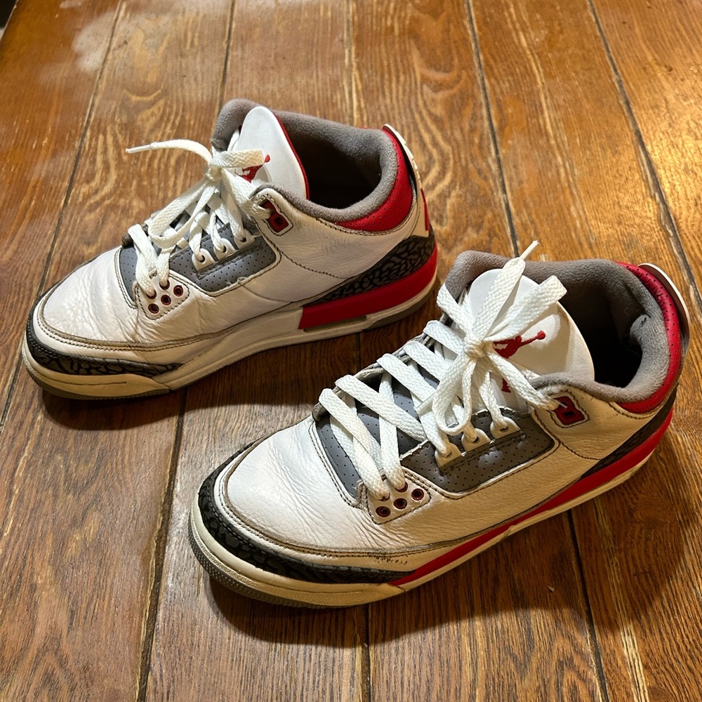 Nike Air Jordan III 3 Retro Fire 834014-161 White Cement GS Youth Shoes Size 6.5